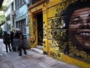 Ανάληψη ευθύνης για την επίθεση στο εκλογικό τμήμα των Εξαρχείων από αναρχικούς